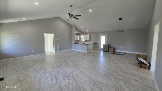 32 Capitol Drive, Crossville, TN 38555