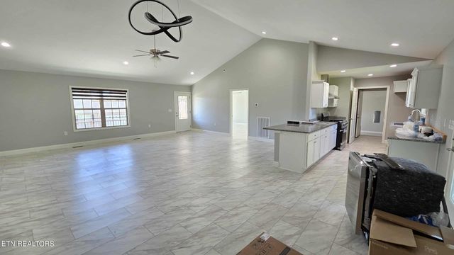 32 Capitol Drive, Crossville, TN 38555