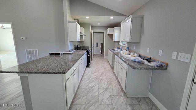 32 Capitol Drive, Crossville, TN 38555