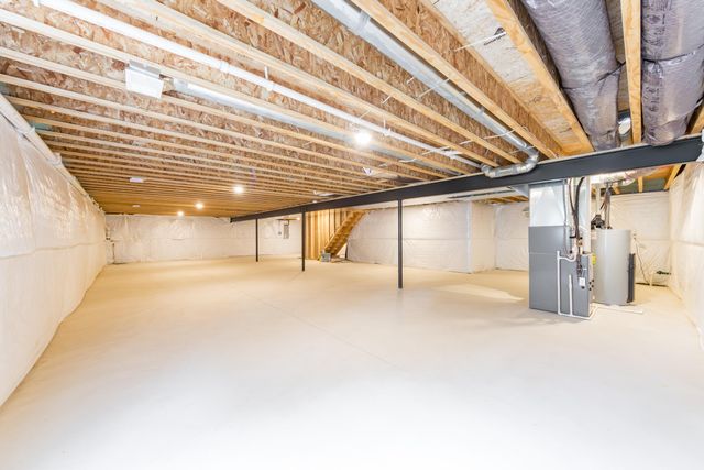 1935 Percy Lane, Highland, MI 48357