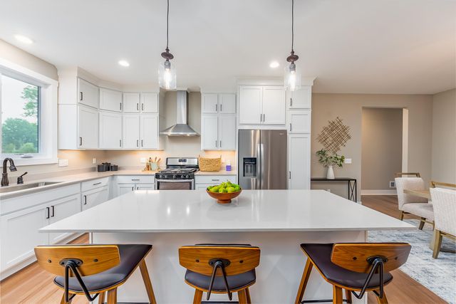 1935 Percy Lane, Highland, MI 48357