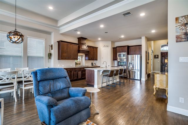 9112 Brownwood Avenue, Argyle, TX 76226