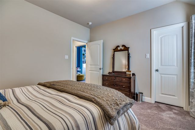 9112 Brownwood Avenue, Argyle, TX 76226