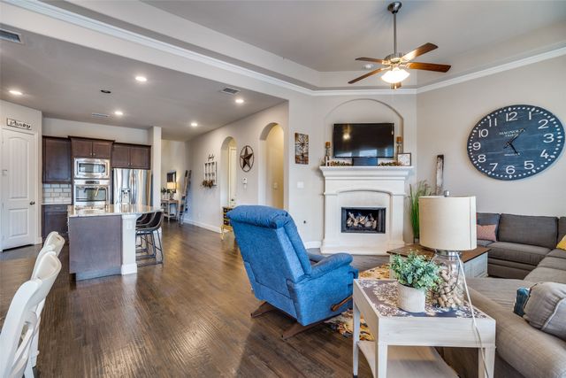 9112 Brownwood Avenue, Argyle, TX 76226