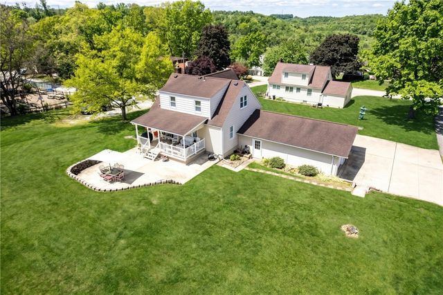 303 Cort St, Jeannette, PA 15644