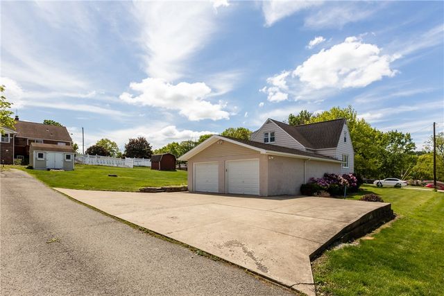 303 Cort St, Jeannette, PA 15644