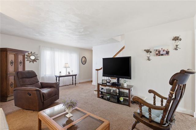 303 Cort St, Jeannette, PA 15644