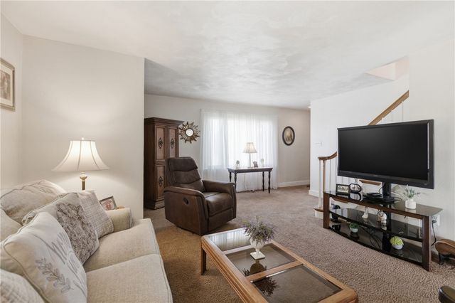 303 Cort St, Jeannette, PA 15644