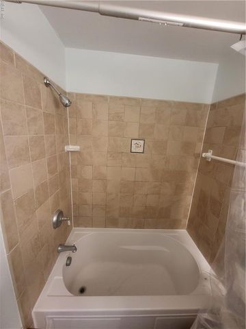 401 Arctic Ave Apt 200, Virginia Beach, VA 23451