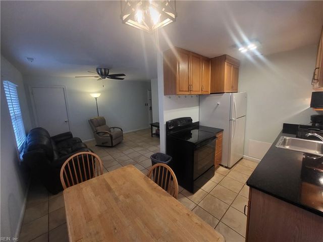 401 Arctic Ave Apt 200, Virginia Beach, VA 23451