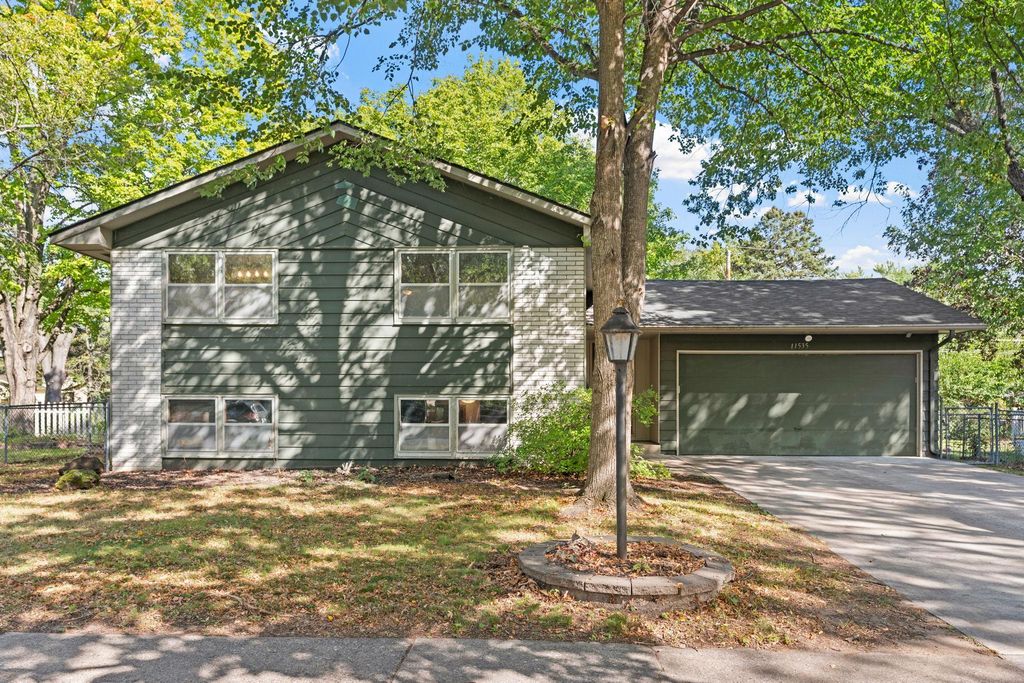11535 9th Avenue NW, Coon Rapids, MN 55433 — photo 2