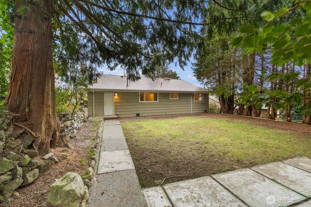 2108 E 24th Street, Bremerton, WA 98310