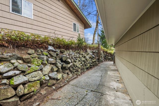 2108 E 24th Street, Bremerton, WA 98310