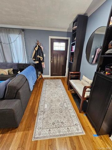 18 Robert Street, Freeport, NY 11520