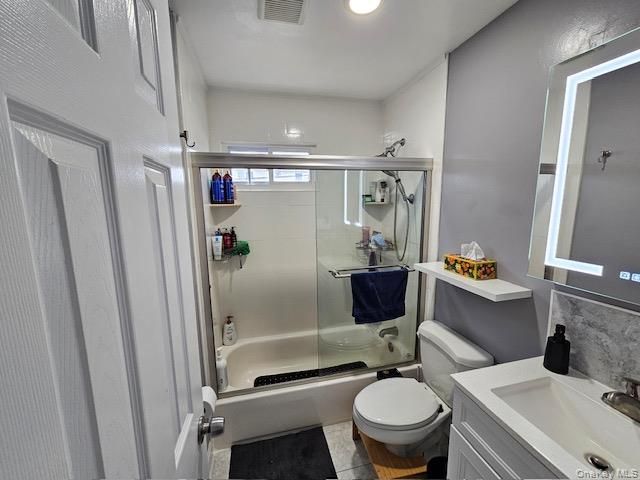 18 Robert Street, Freeport, NY 11520