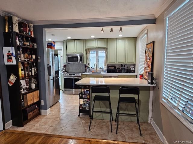 18 Robert Street, Freeport, NY 11520