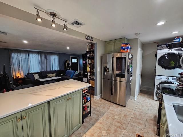 18 Robert Street, Freeport, NY 11520