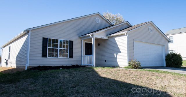 11055 Thousand Oaks Drive, Huntersville, NC 28078