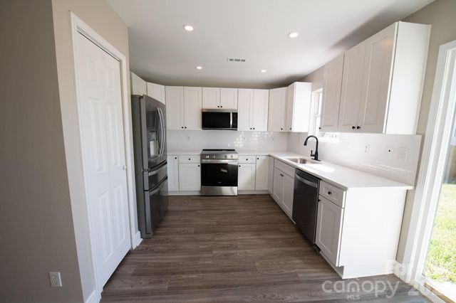 11055 Thousand Oaks Drive, Huntersville, NC 28078