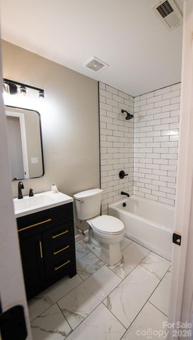 11055 Thousand Oaks Drive, Huntersville, NC 28078