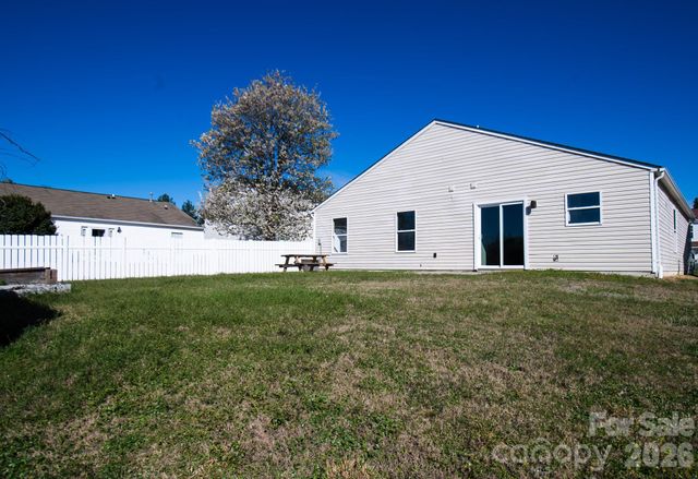 11055 Thousand Oaks Drive, Huntersville, NC 28078