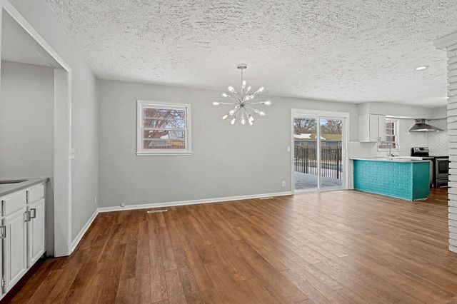 526 E Park Lane St, Derby, KS 67037