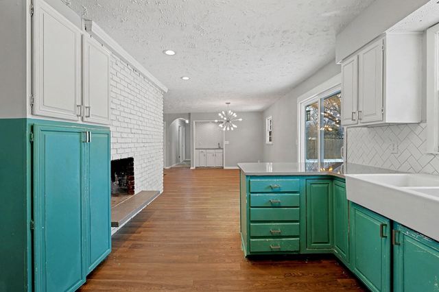 526 E Park Lane St, Derby, KS 67037