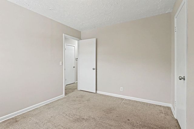 526 E Park Lane St, Derby, KS 67037