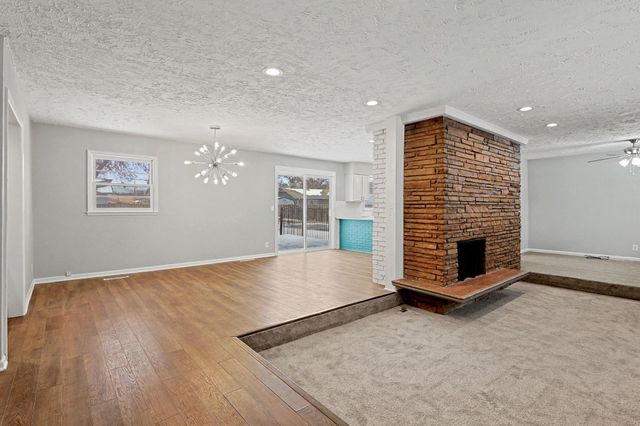 526 E Park Lane St, Derby, KS 67037