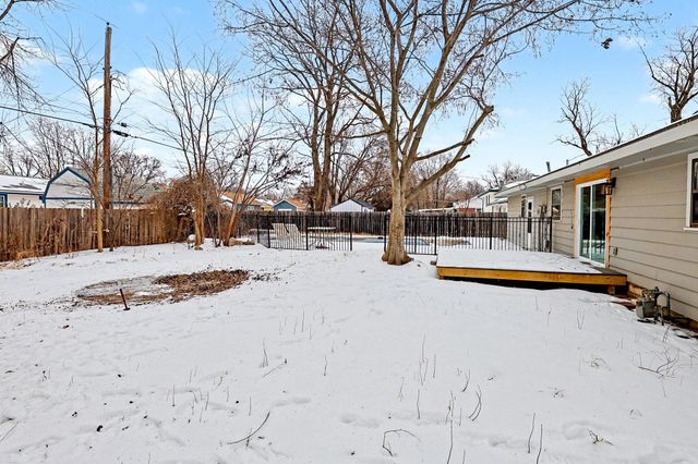 526 E Park Lane St, Derby, KS 67037