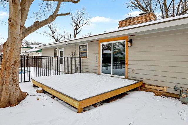 526 E Park Lane St, Derby, KS 67037