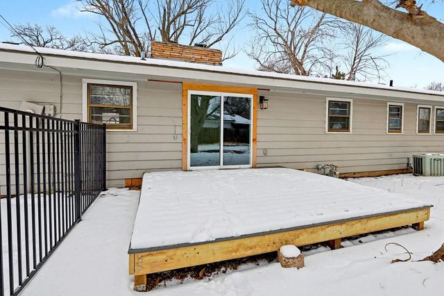 526 E Park Lane St, Derby, KS 67037