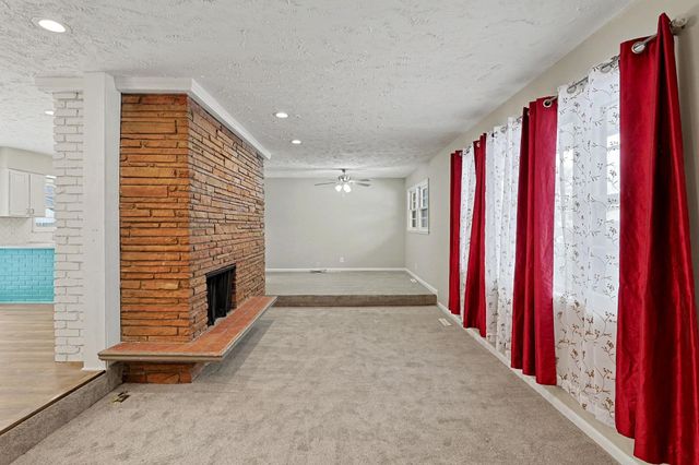 526 E Park Lane St, Derby, KS 67037