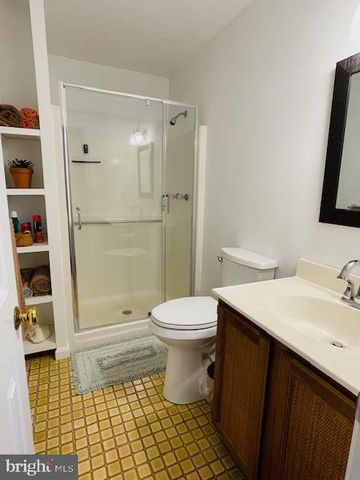 200 PINE VALLEY RD, Locust Grove, VA 22508