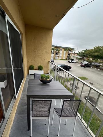 5400 SW 77 Court 2R, Miami, FL 33155