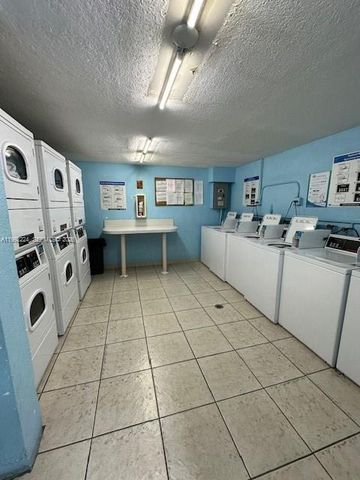 5400 SW 77 Court 2R, Miami, FL 33155