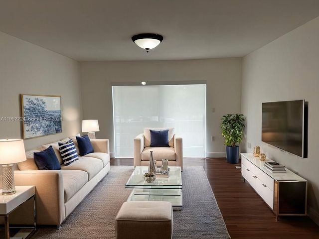 5400 SW 77 Court 2R, Miami, FL 33155