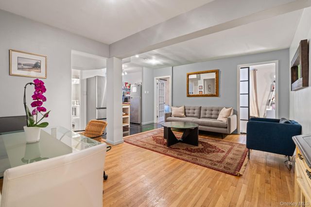 139-15 83rd Avenue 330, Briarwood, NY 11435