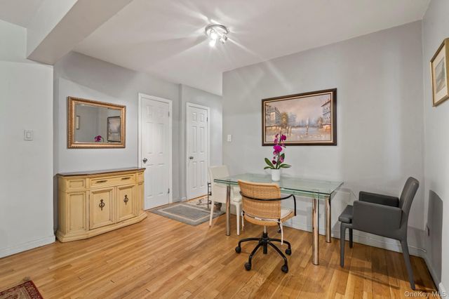 139-15 83rd Avenue 330, Briarwood, NY 11435