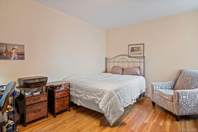 139-15 83rd Avenue 330, Briarwood, NY 11435
