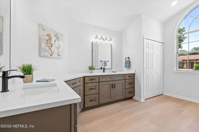 10962 HEATHFIELD Road, Jacksonville, FL 32225