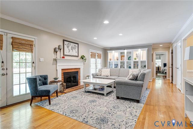 11089 Summer Breeze Dr, Glen Allen, VA 23059