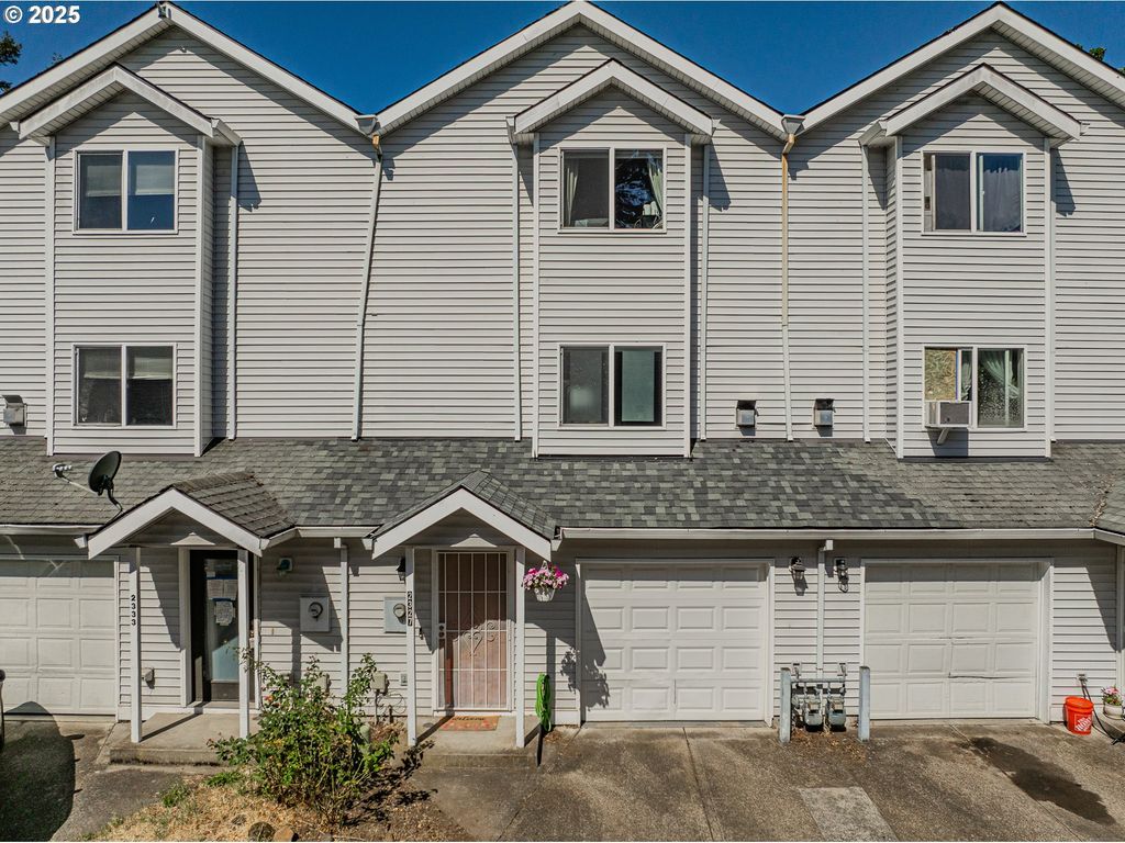 2327 Se LEE Ln, Portland, OR 97233