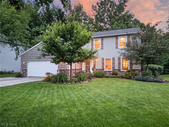 10178 Huntington Park Drive, Strongsville, OH 44136
