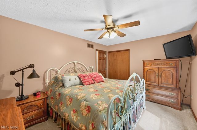 10178 Huntington Park Drive, Strongsville, OH 44136