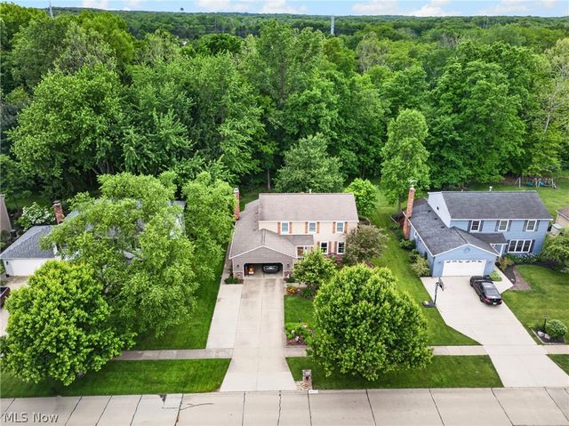 10178 Huntington Park Drive, Strongsville, OH 44136