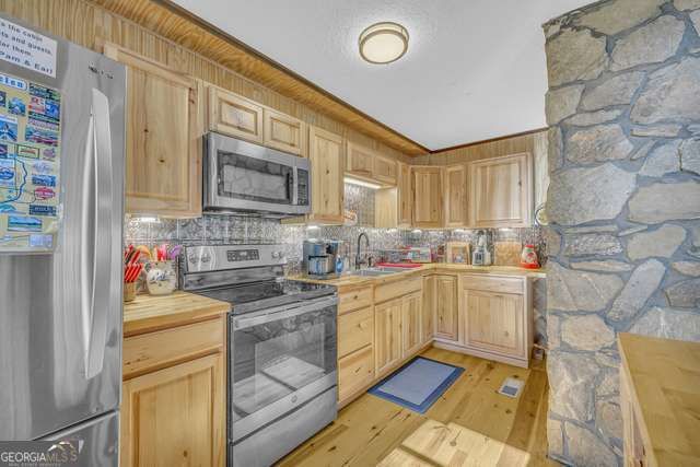 243 Ridge Road, Helen, GA 30545