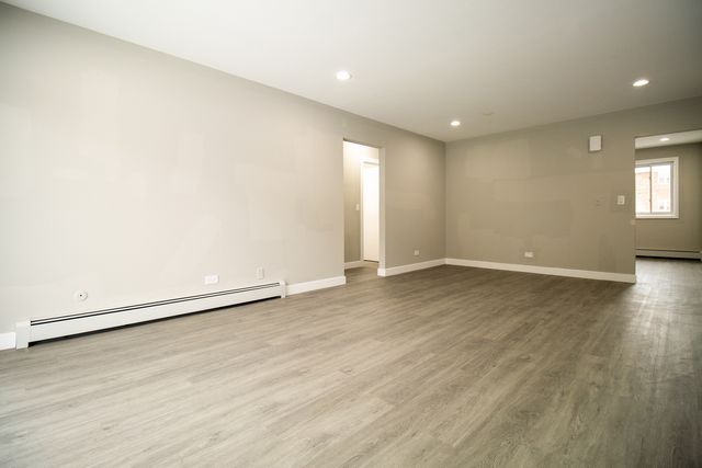 10457 Dearlove Road 1A, Glenview, IL 60025