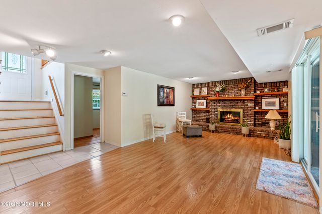 5 Yale Court, East Brunswick, NJ 08816