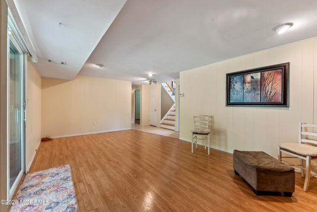 5 Yale Court, East Brunswick, NJ 08816